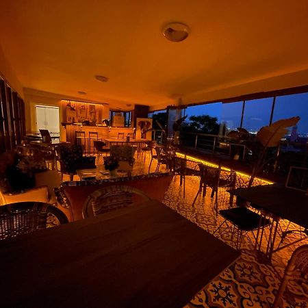 The Local Exclusive Bed & Breakfast Istanbul Bagian luar foto