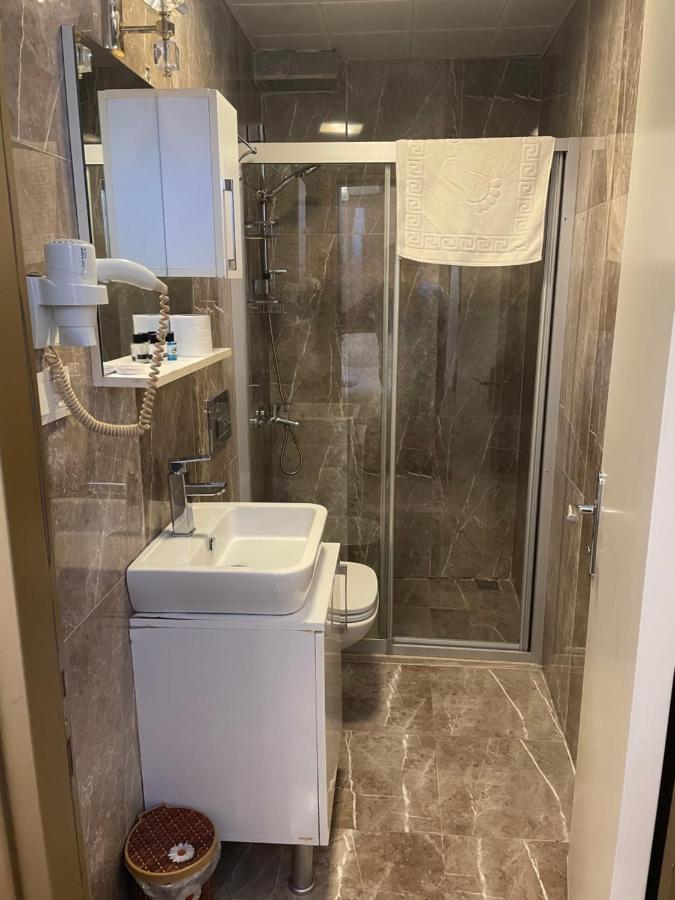The Local Exclusive Bed & Breakfast Istanbul Bagian luar foto