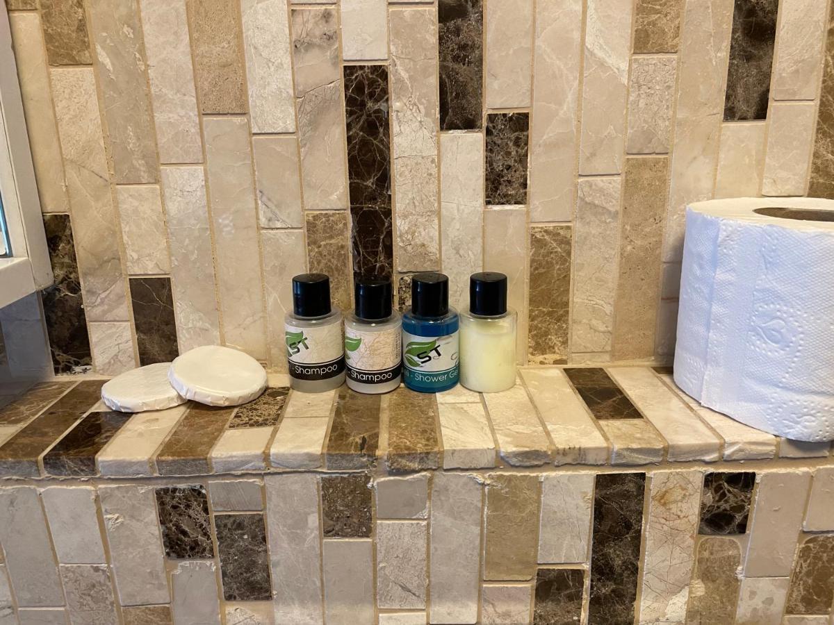 The Local Exclusive Bed & Breakfast Istanbul Bagian luar foto
